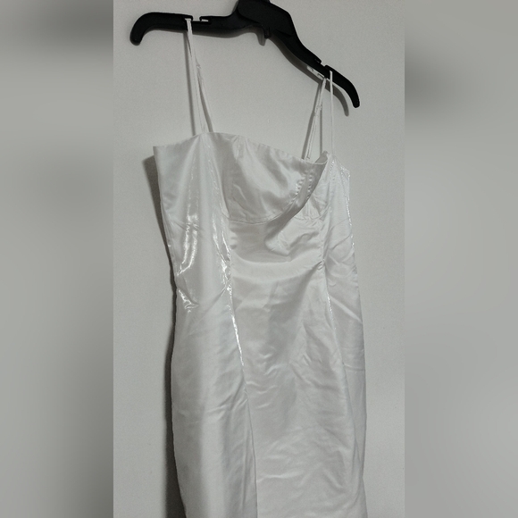 [5x$20] New Mini White Dress / Size 10 - Picture 1 of 7